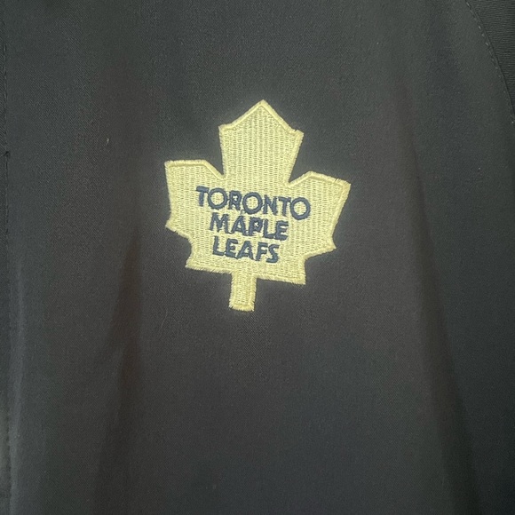 Reebok 3/4 zip Toronto Maple Leafs pull over. - Picture 5 of 5